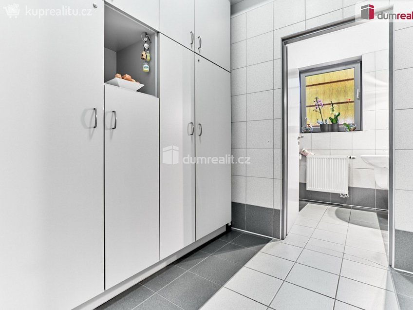 Prodej  vily 296 m^2 Vítězství, Děčín 