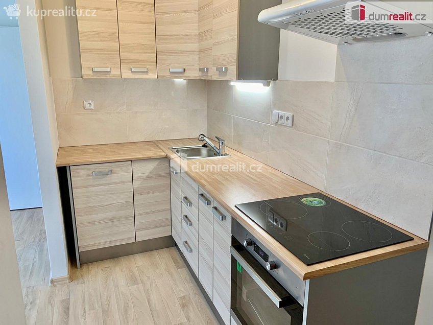 Pronájem bytu 3+kk 56 m^2 Velká Hradební, Ústí nad Labem 