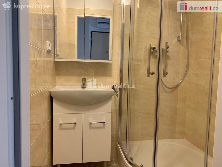 Pronájem bytu 3+kk 56 m^2 Velká Hradební, Ústí nad Labem 