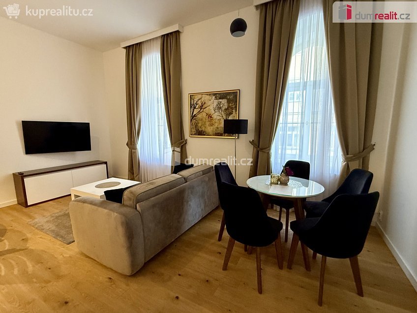 Pronájem bytu 2+kk 58 m^2 Masarykova, Mariánské Lázně 