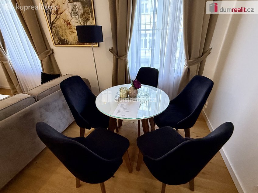 Pronájem bytu 2+kk 58 m^2 Masarykova, Mariánské Lázně 