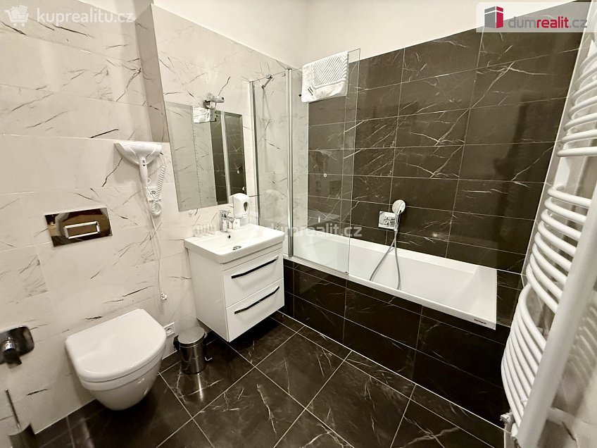 Pronájem bytu 3+1 125 m^2 Ibsenova, Mariánské Lázně 