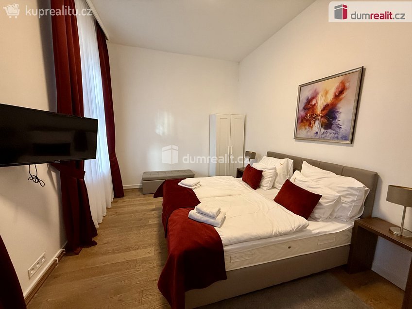 Pronájem bytu 3+1 125 m^2 Ibsenova, Mariánské Lázně 