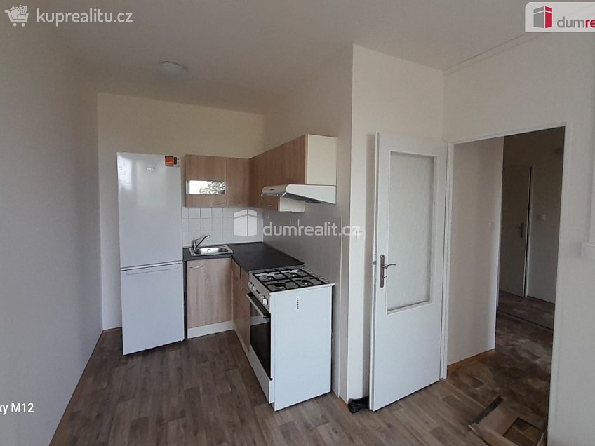 Pronájem bytu 2+kk 43 m^2 Mirovická, Praha 8 