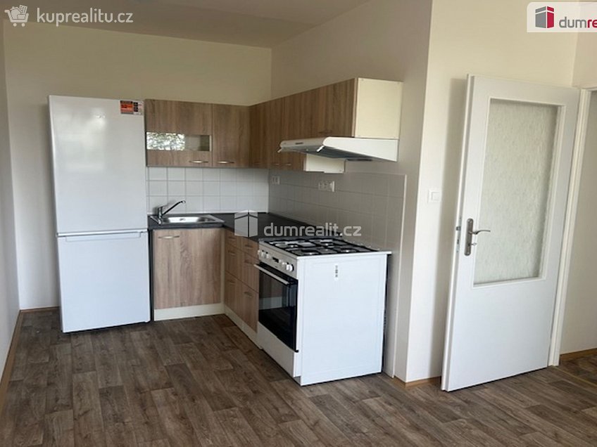 Pronájem bytu 2+kk 43 m^2 Mirovická, Praha 8 