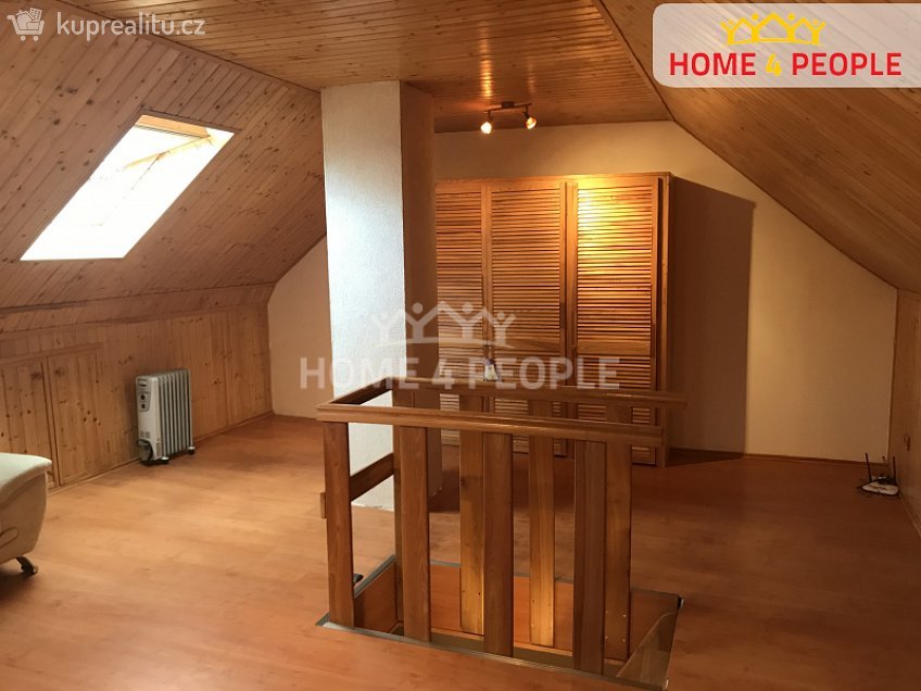 Pronájem bytu 2+1 70 m^2 Šámalova, Horoušany 