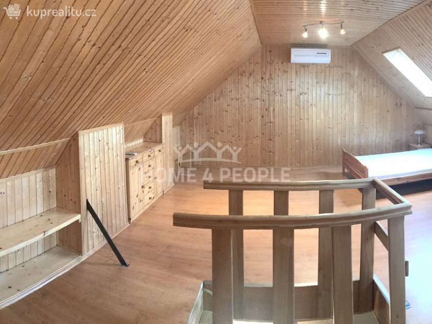 Pronájem bytu 2+1 70 m^2 Šámalova, Horoušany 