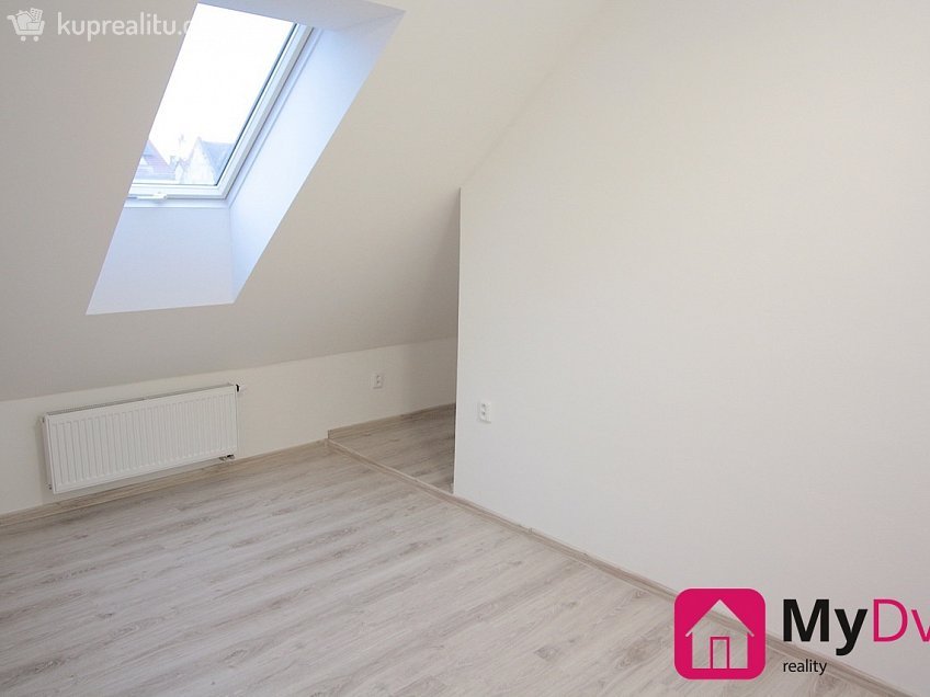 Pronájem bytu 1+1 34 m^2 Lahoferova, Dobšice 