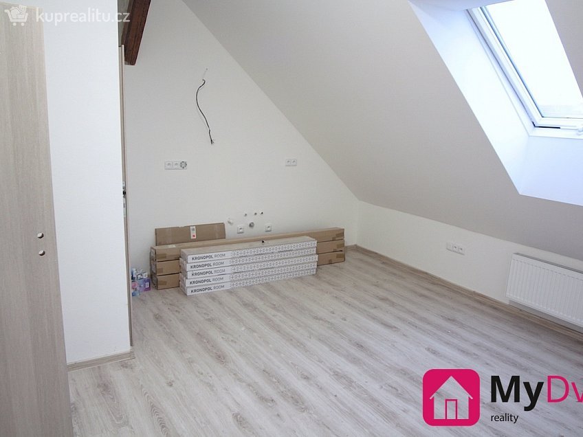 Pronájem bytu 1+1 34 m^2 Lahoferova, Dobšice 