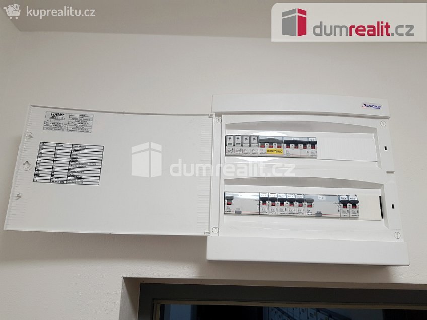 Pronájem bytu 2+kk 50 m^2 Zátopkova, Milovice 