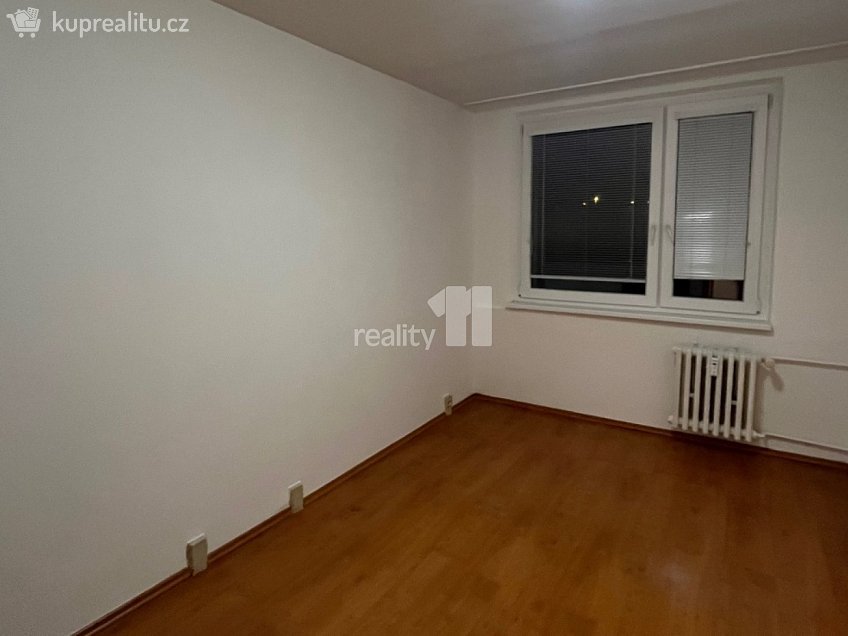 Pronájem bytu 2+kk 44 m^2 Roháčova, Praha 3 