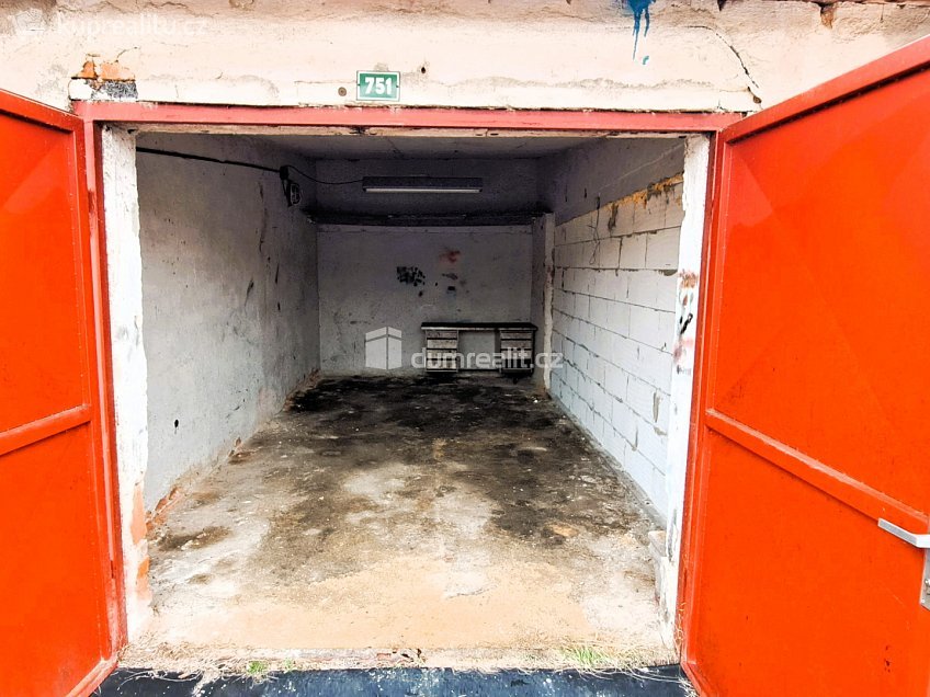 Prodej  garáže 20 m^2 Truhlářská, Sokolov 