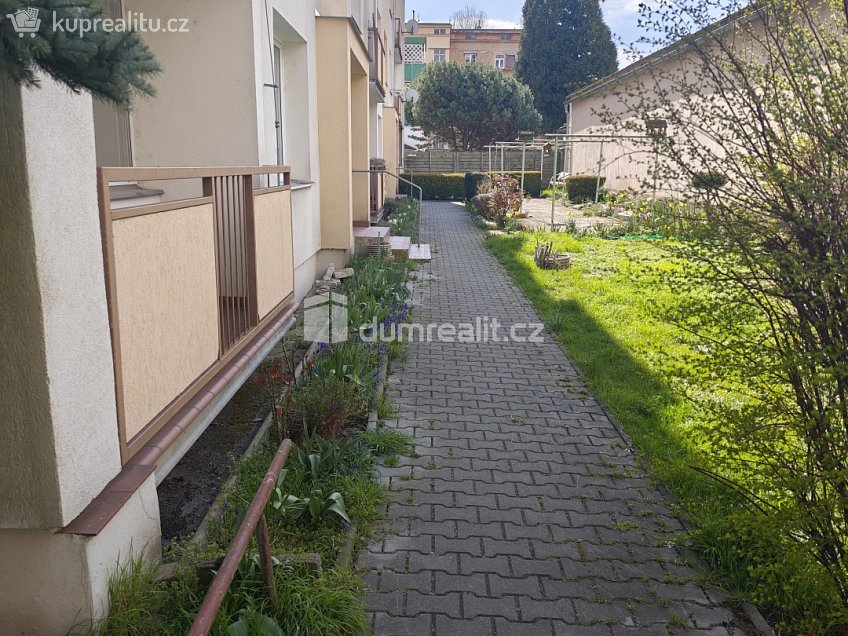 Pronájem bytu 2+1 58 m^2 Kladenská, Děčín 