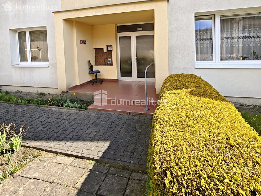 Pronájem bytu 2+1 58 m^2 Kladenská, Děčín 