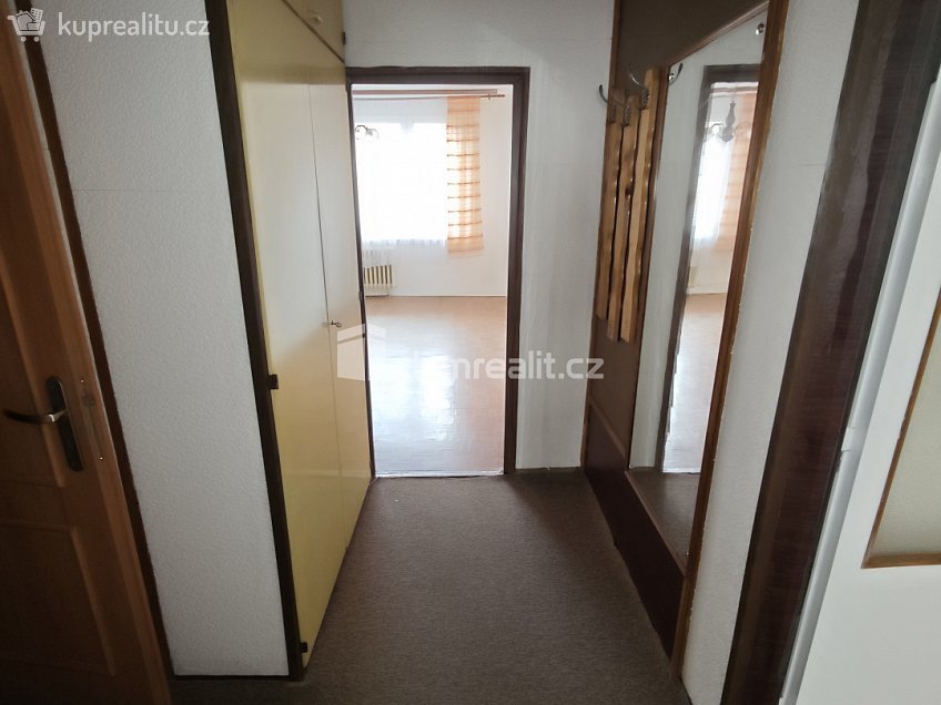 Pronájem bytu 2+1 58 m^2 Kladenská, Děčín 