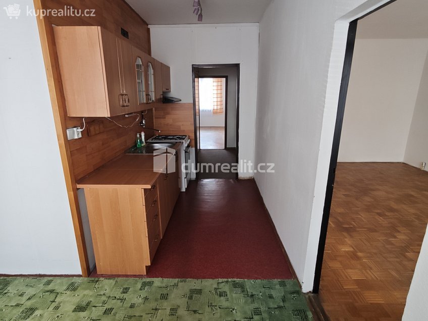 Pronájem bytu 2+1 58 m^2 Kladenská, Děčín 