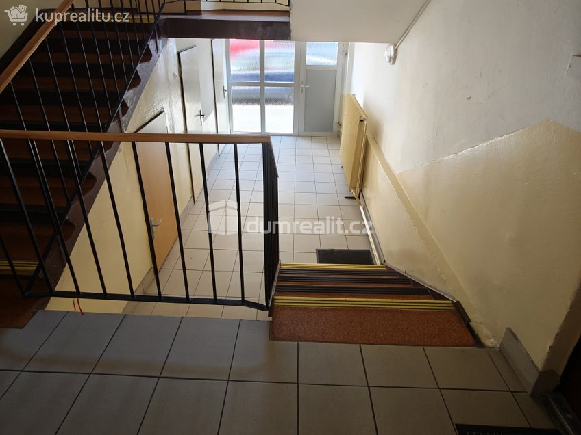 Pronájem bytu 2+1 58 m^2 Kladenská, Děčín 