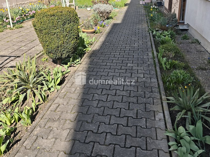 Pronájem bytu 2+1 58 m^2 Kladenská, Děčín 