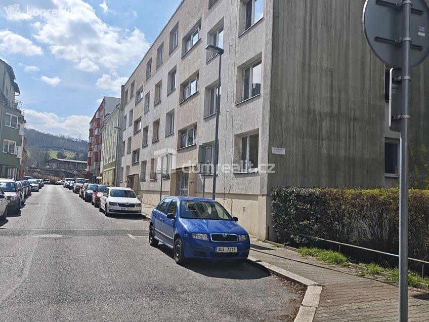 Pronájem bytu 2+1 58 m^2 Kladenská, Děčín 