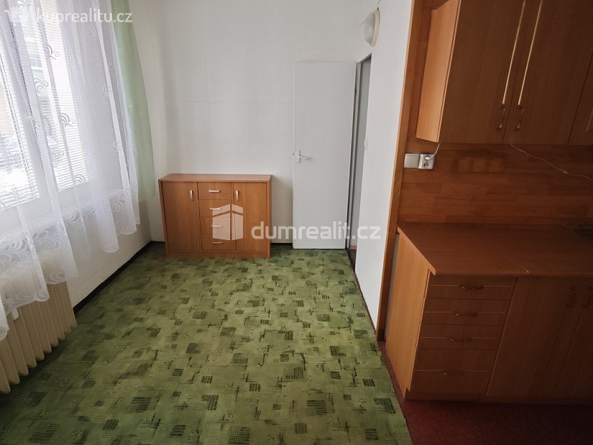 Pronájem bytu 2+1 58 m^2 Kladenská, Děčín 