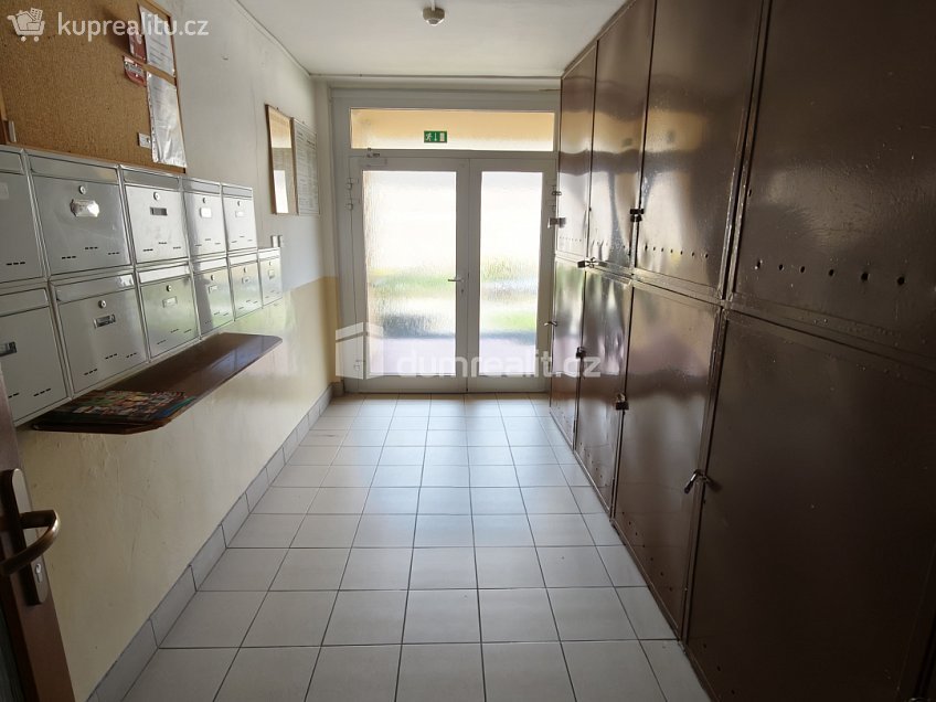 Pronájem bytu 2+1 58 m^2 Kladenská, Děčín 