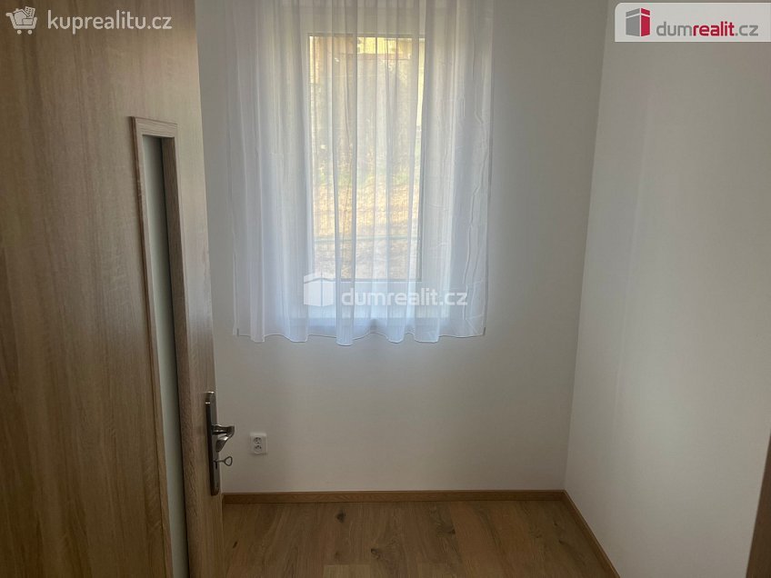 Pronájem  rodinného domu 100 m^2 Dolní Bousov, Dolní Bousov 