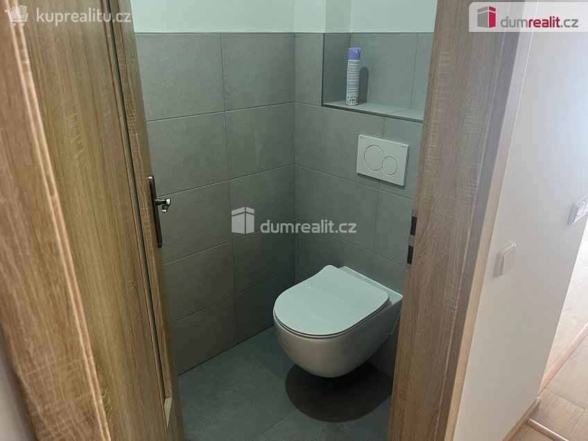 Pronájem  rodinného domu 100 m^2 Dolní Bousov, Dolní Bousov 