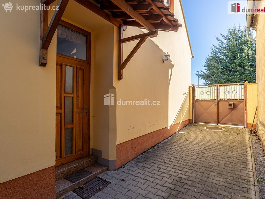 Prodej  rodinného domu 115 m^2 Pražská, Dobrovíz 