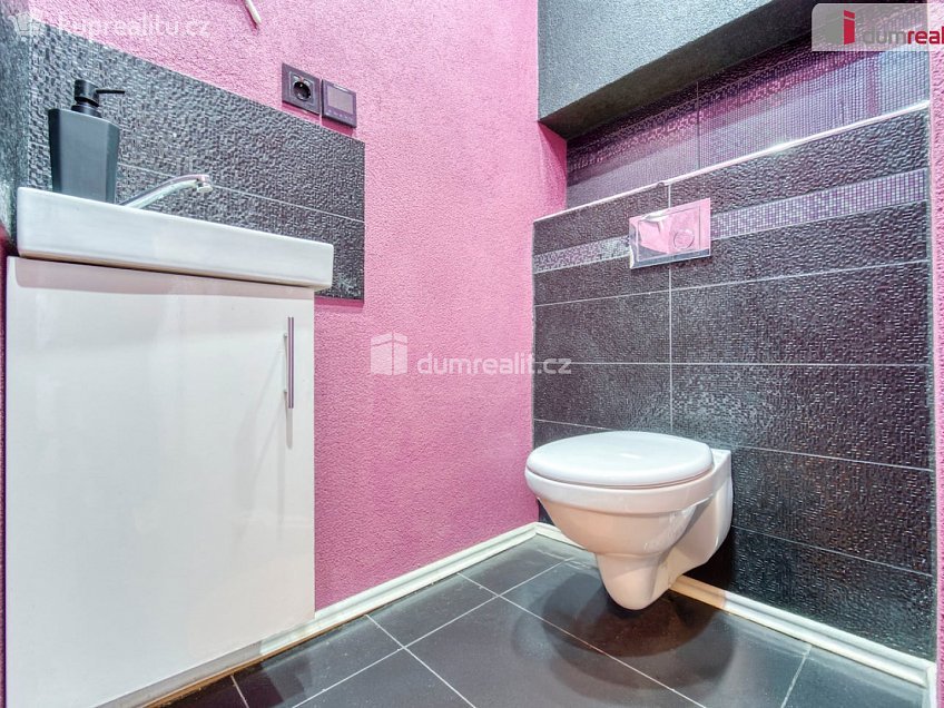 Prodej  rodinného domu 300 m^2 Velichov, Velichov 