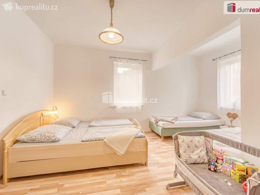 Prodej  rodinného domu 300 m^2 Velichov, Velichov 