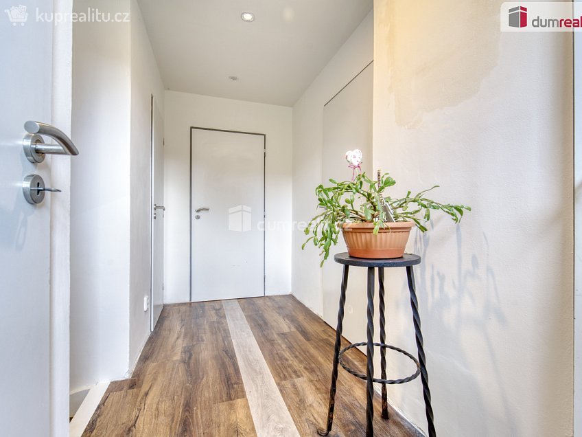 Prodej  rodinného domu 300 m^2 Velichov, Velichov 