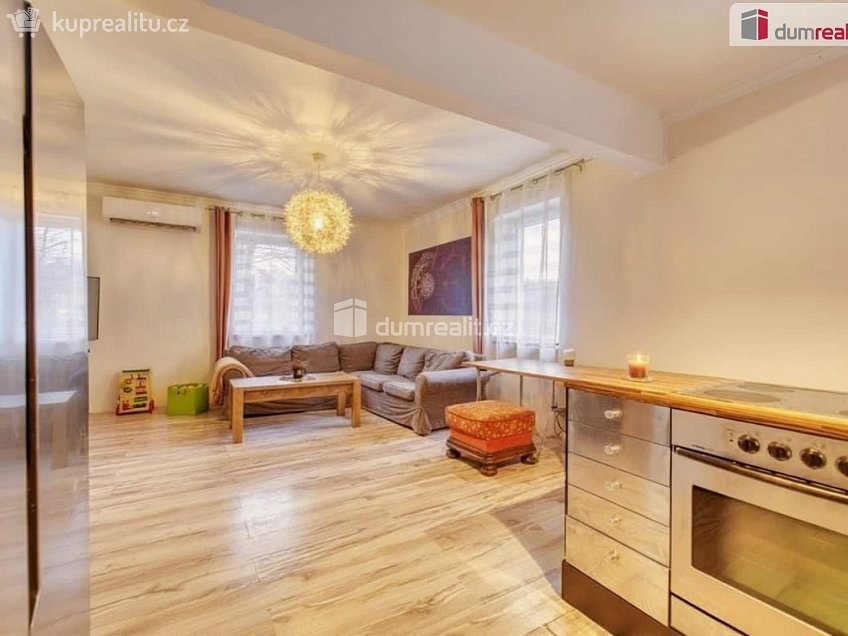 Prodej  rodinného domu 300 m^2 Velichov, Velichov 