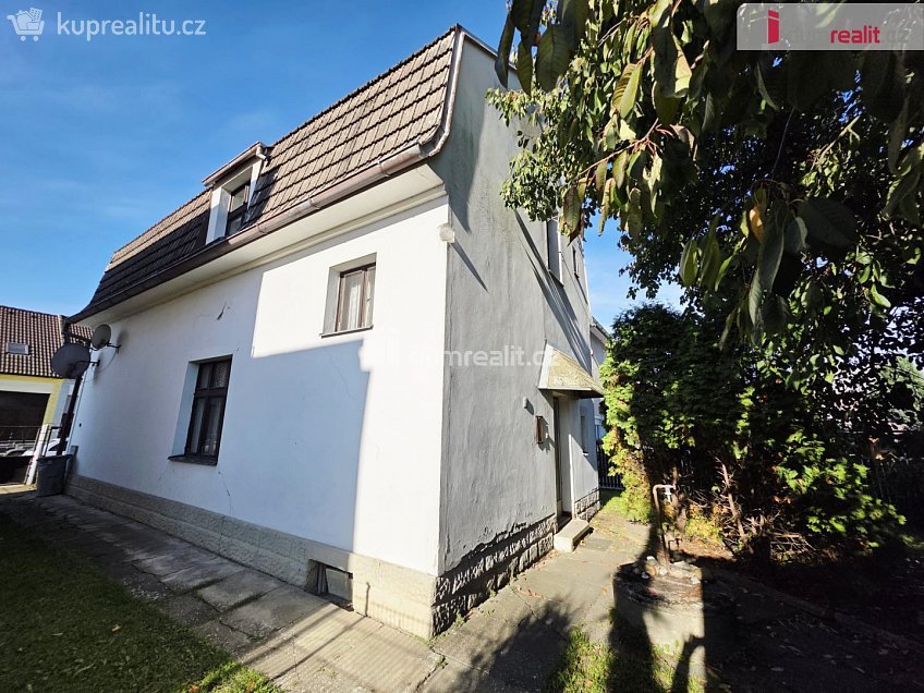 Prodej  rodinného domu 136 m^2 Dymokurská, Městec Králové 