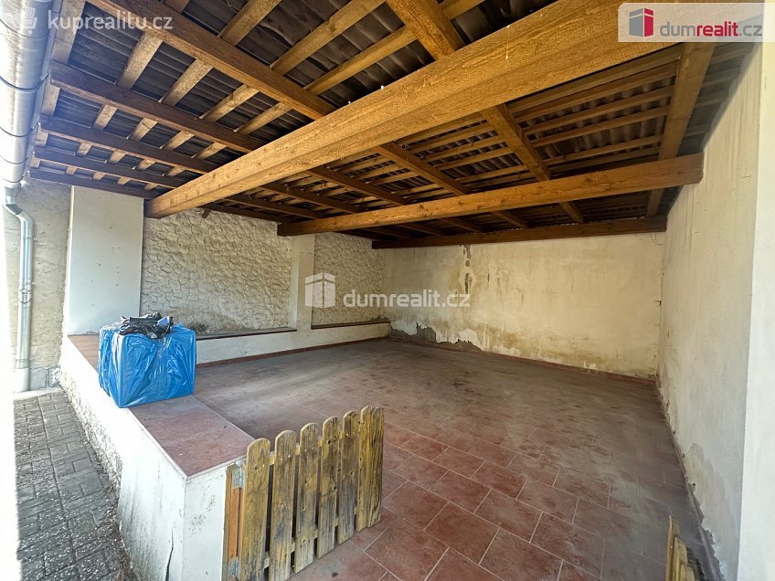 Prodej  rodinného domu 136 m^2 Dymokurská, Městec Králové 