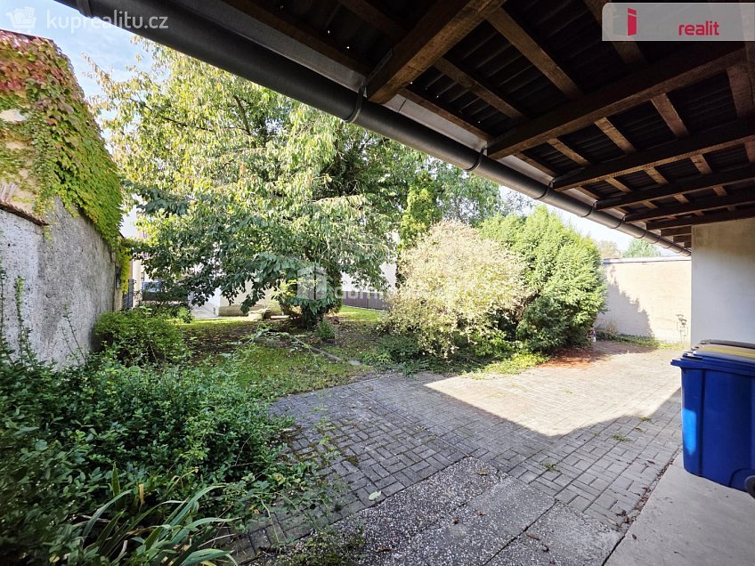 Prodej  rodinného domu 136 m^2 Dymokurská, Městec Králové 