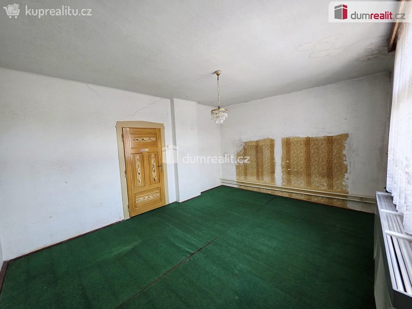 Prodej  rodinného domu 136 m^2 Dymokurská, Městec Králové 