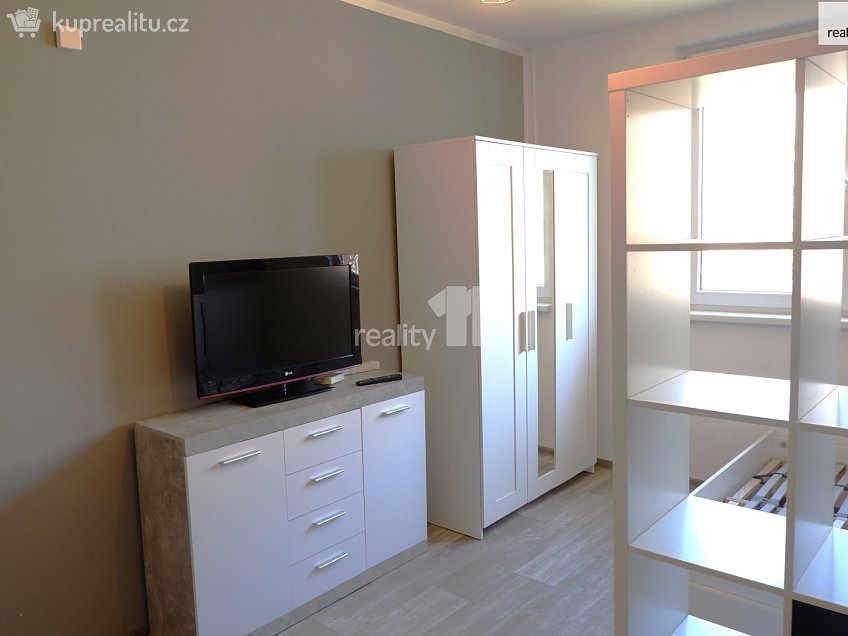 Pronájem bytu 1+kk 27 m^2 Pod Čertovým pahorkem, Příbram 