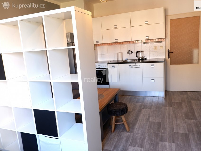 Pronájem bytu 1+kk 27 m^2 Pod Čertovým pahorkem, Příbram 