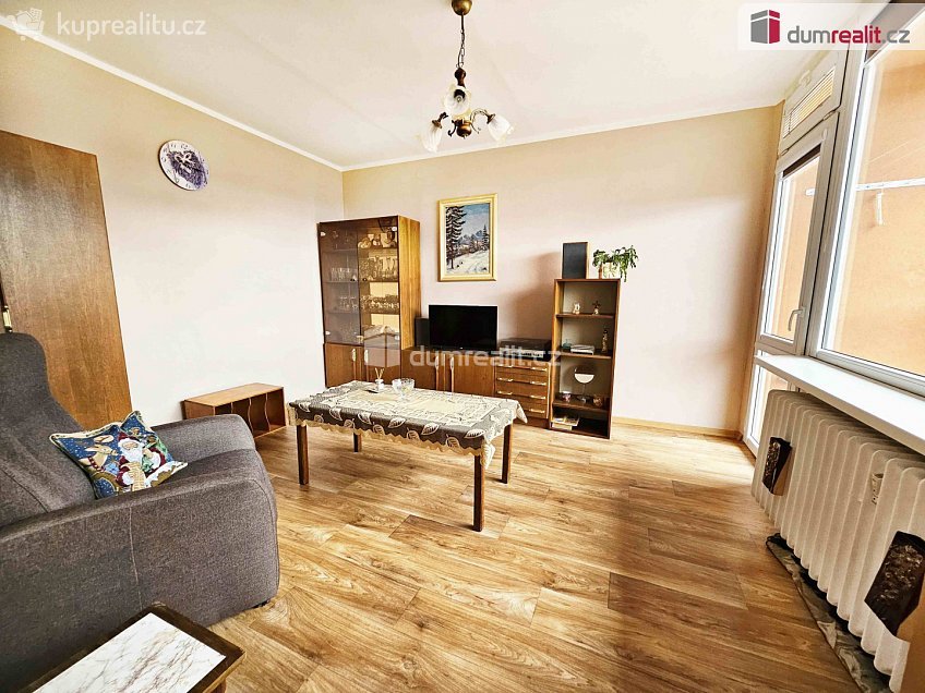 Pronájem bytu 2+1 52 m^2 Osvoboditelů, Lovosice 