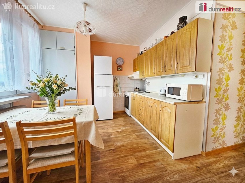 Pronájem bytu 2+1 52 m^2 Osvoboditelů, Lovosice 
