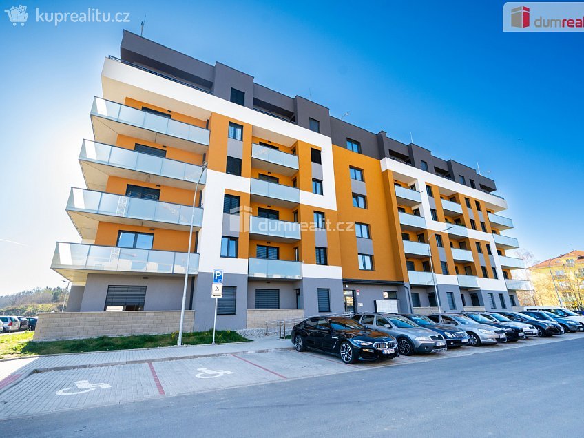 Pronájem bytu 2+kk 77 m^2 U Boru, České Budějovice 