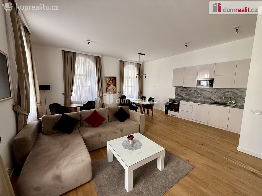 Pronájem bytu 2+kk 79 m^2 Masarykova, Mariánské Lázně 