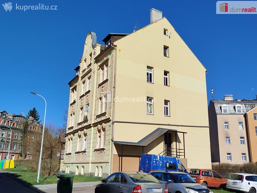 Pronájem bytu 1+1 37 m^2 Javorová, Karlovy Vary 