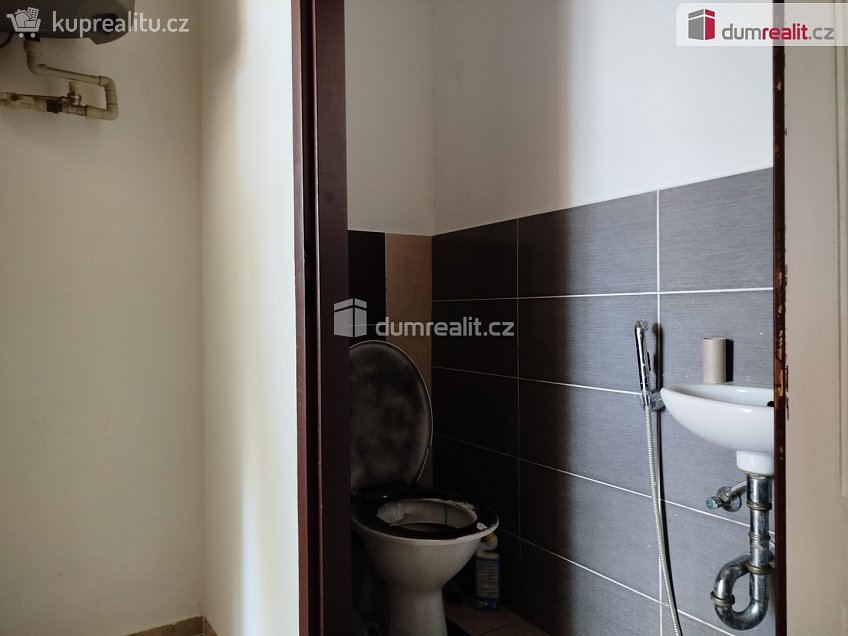 Pronájem bytu 1+1 37 m^2 Javorová, Karlovy Vary 