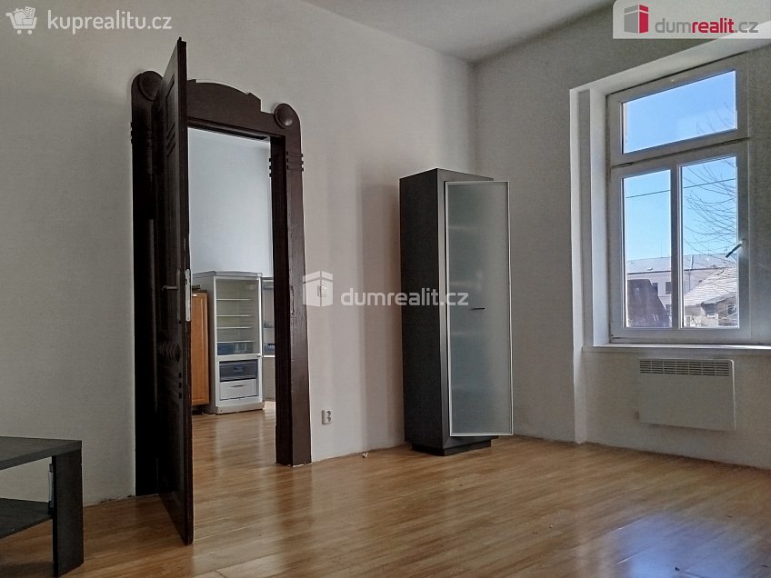 Pronájem bytu 1+1 37 m^2 Javorová, Karlovy Vary 