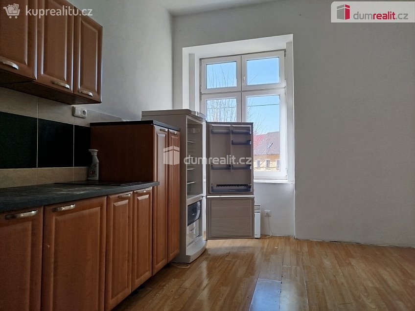 Pronájem bytu 1+1 37 m^2 Javorová, Karlovy Vary 