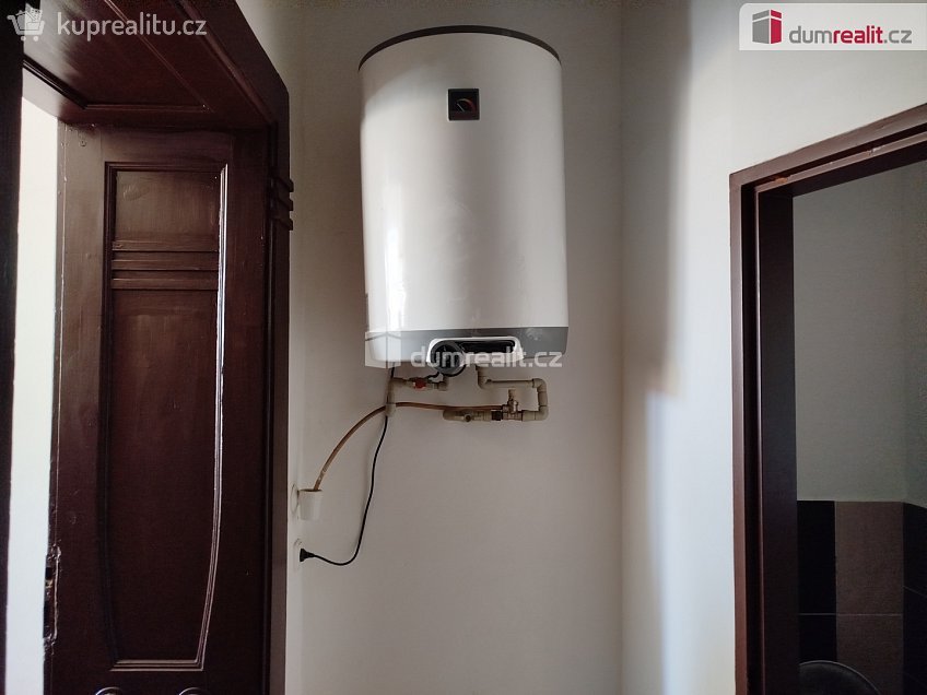 Pronájem bytu 1+1 37 m^2 Javorová, Karlovy Vary 