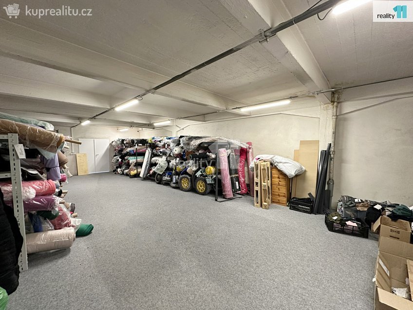 Pronájem  výrobních prostor 204 m^2 2. května, Napajedla 