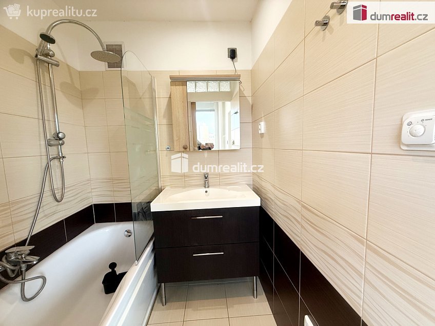 Pronájem bytu 3+1 72 m^2 Malátova, Ústí nad Labem 