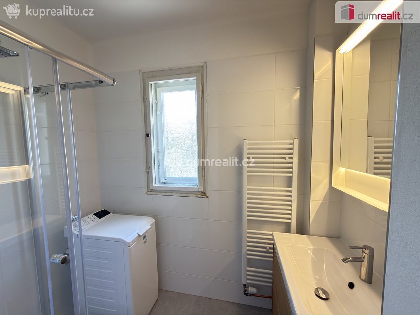 Pronájem bytu 2+1 61 m^2 Gočárova, Ústí nad Labem 
